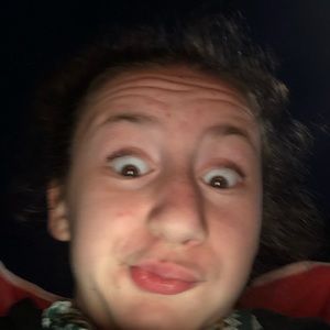 Meet your Posher, Layla